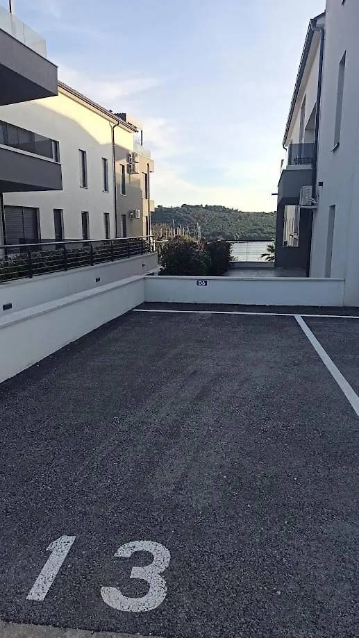 Apartment Emarin Banjole